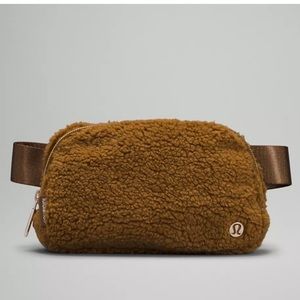 Lululemon Everywhere Belt Bag 1L Fleece Burnt Caramel Sold Out